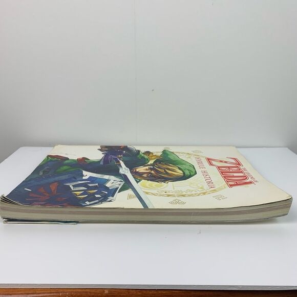The Legend Of Zelda Hyrule Historia Dark Horse Softcover Paperback Book Nintendo - Picture 7 of 8